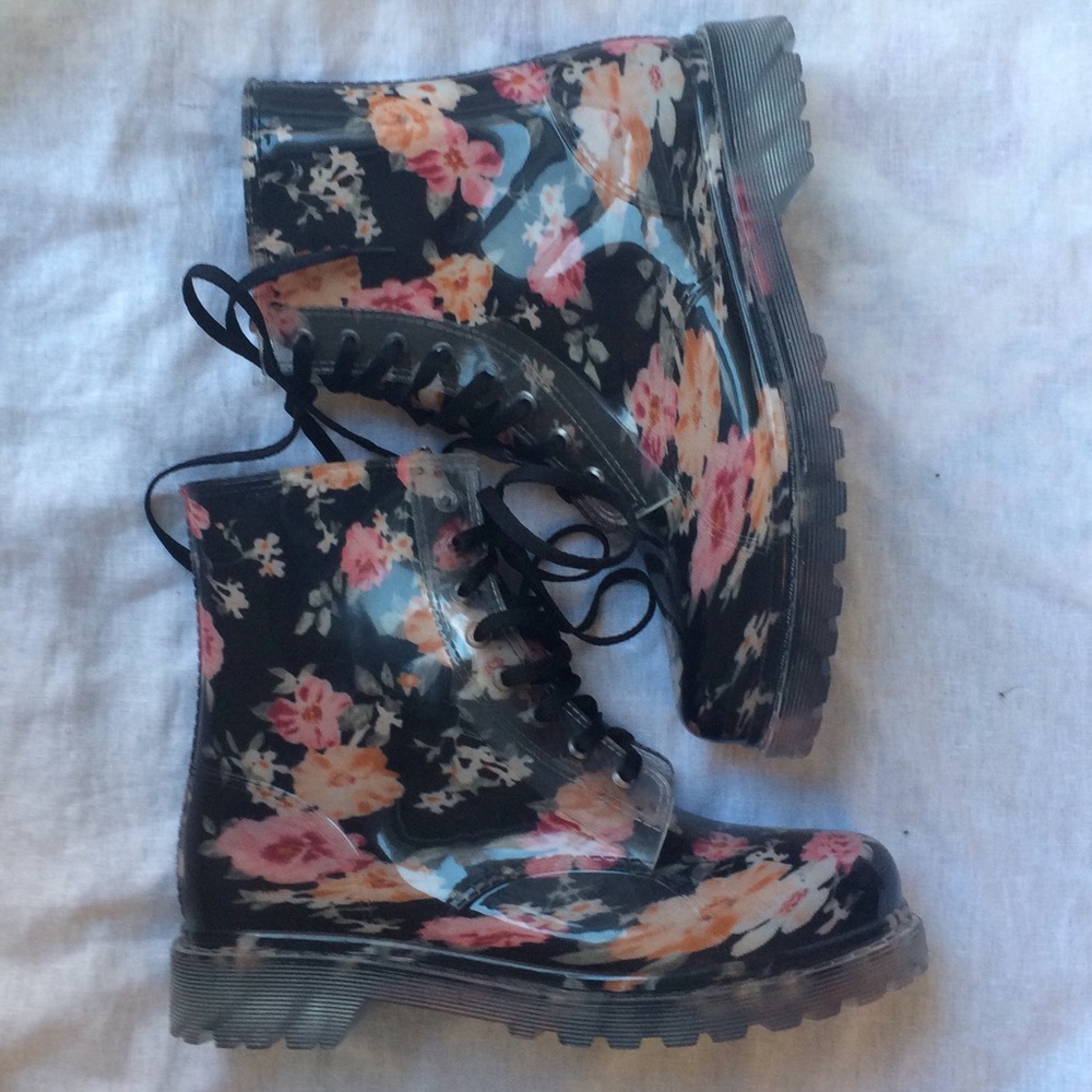 Floral rainboots!