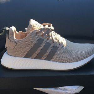 Meet your Posher, Sam