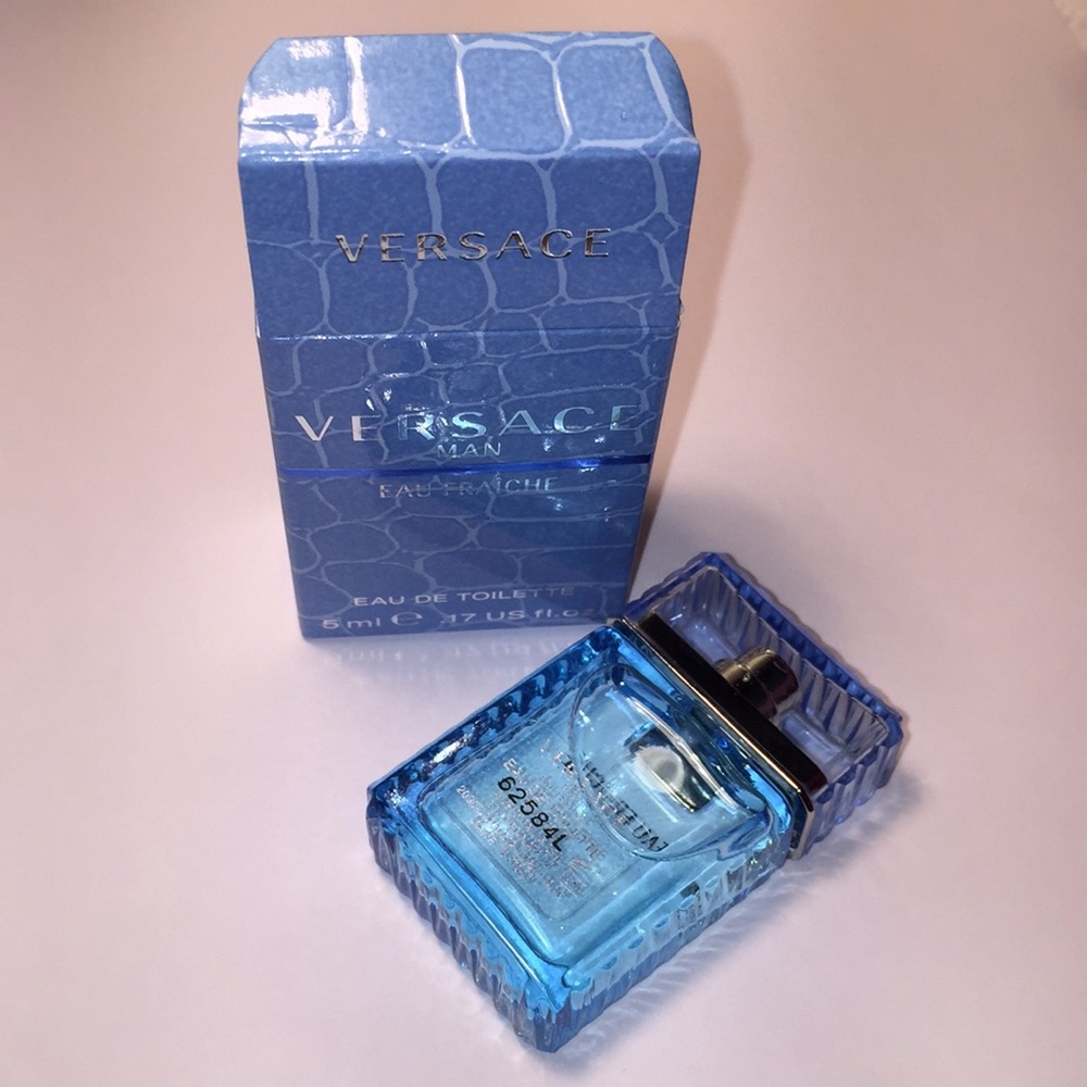 TODAY ONLY! 🎁VERSACE MAN EAU FRAÎCHE💎