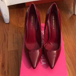 Patent leather Burgundy Pointed toe heel