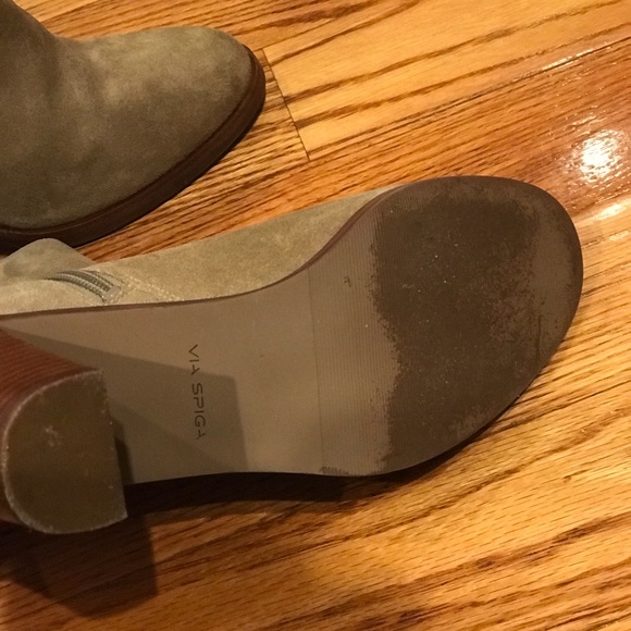 Via Spiga Farrah Suede size 39 . Worn once . - Picture 6 of 8