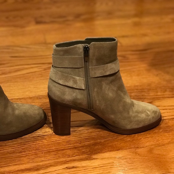 Via Spiga Farrah Suede size 39 . Worn once . - Picture 7 of 8