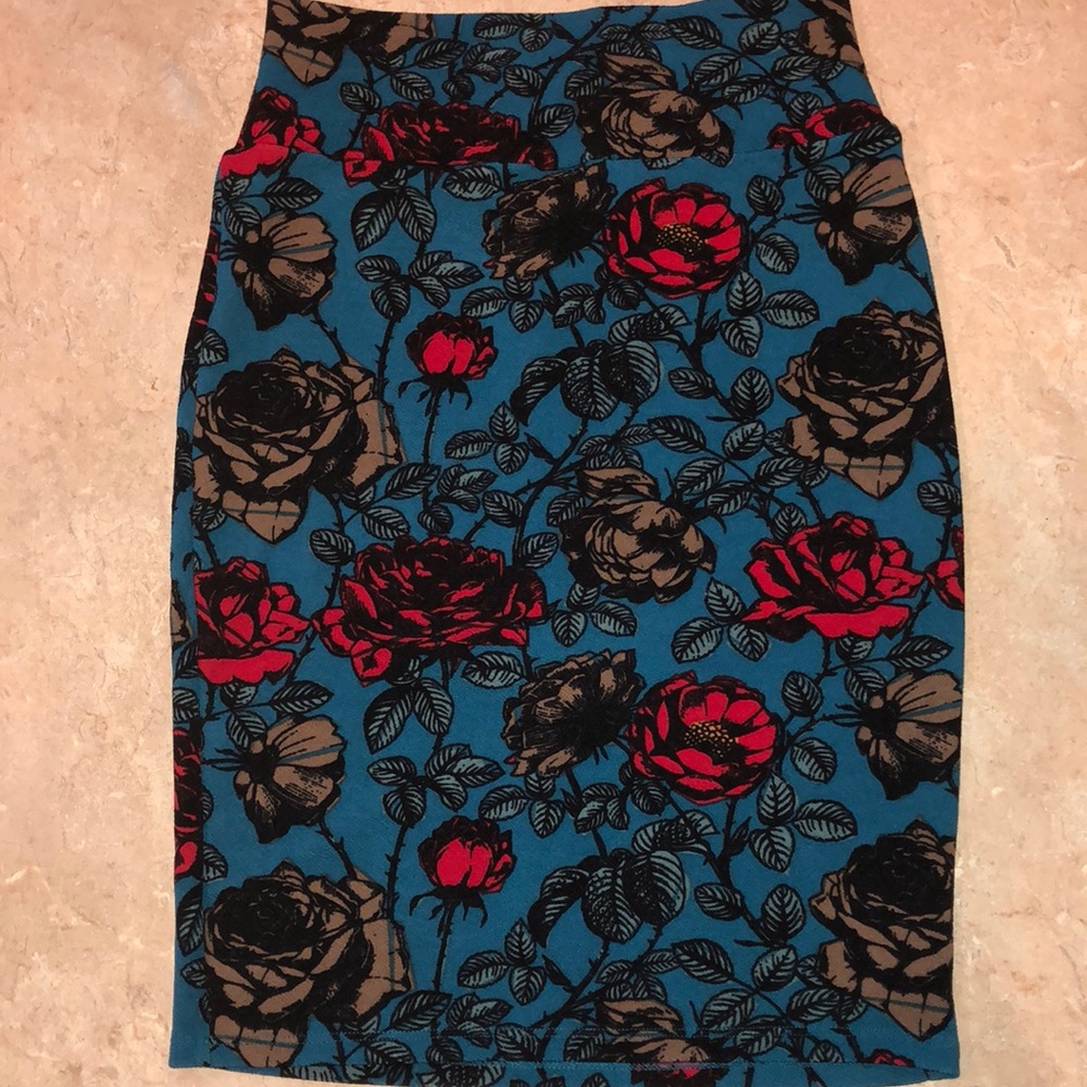 LULAROE unicorn cassie floral skirt