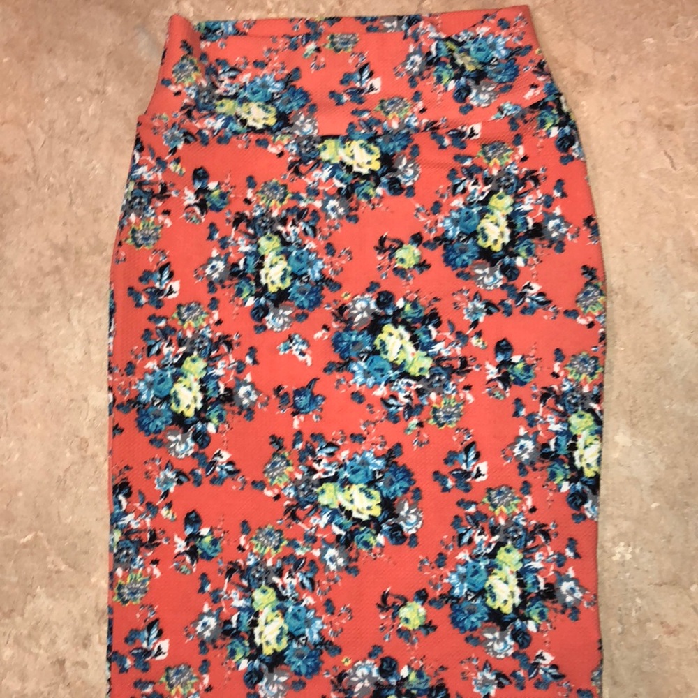 unicorn Lularoe cassie floral skirt