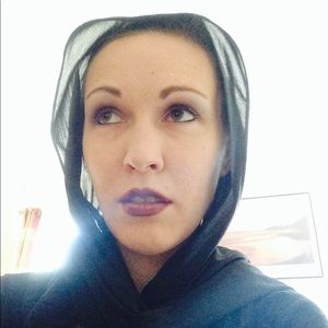 Meet your Posher, Candice