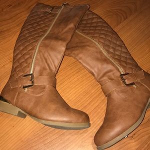 Brown zip up boots