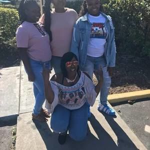 Meet your Posher, Natasha