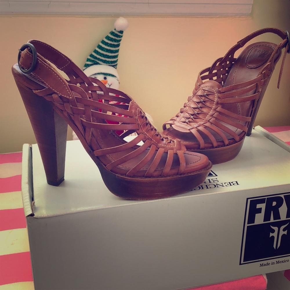 Frye leather heeled shoes
