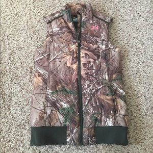 Under Armour puffer camo vest