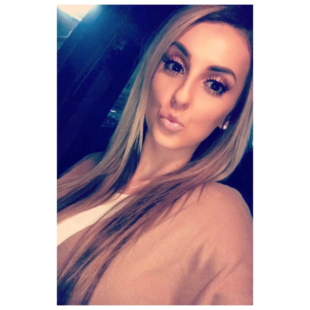 Meet your Posher, Lejla