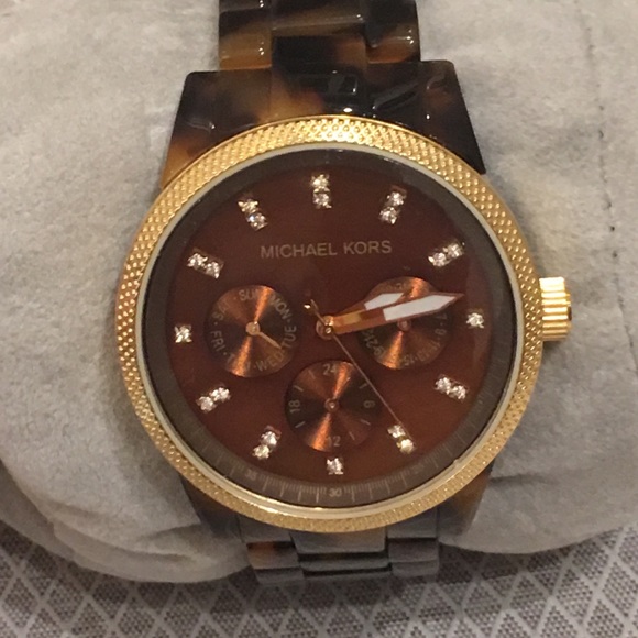 Michael Kors Watch - Picture 2 of 4