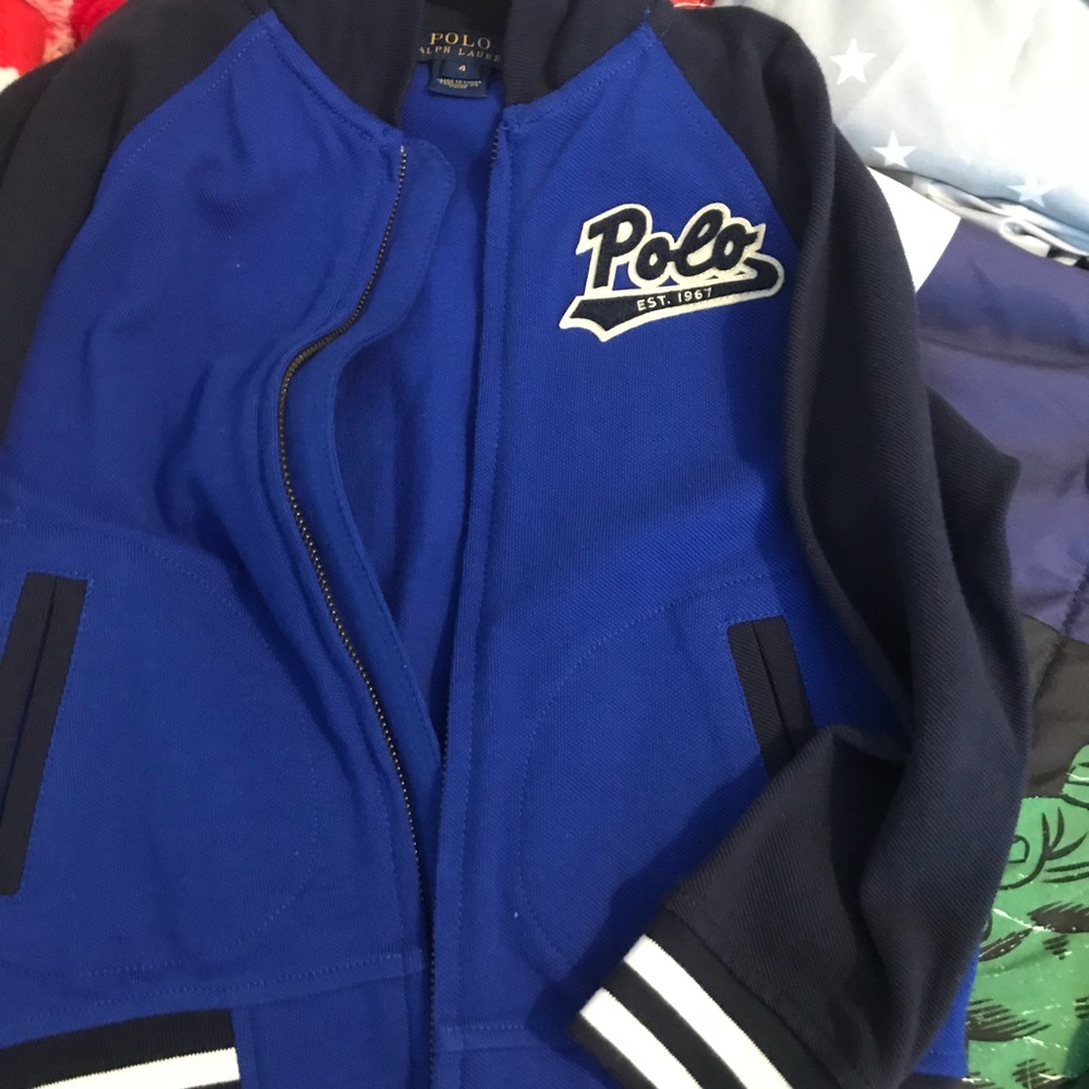 Boys size 4 Ralph Lauren sweater