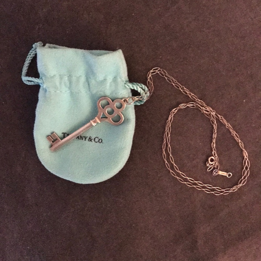 🎄SALE! Tiffany crown key pendant necklace