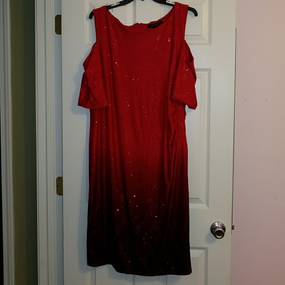 Glitzy red ombre cold shoulder dress- 22/24W
