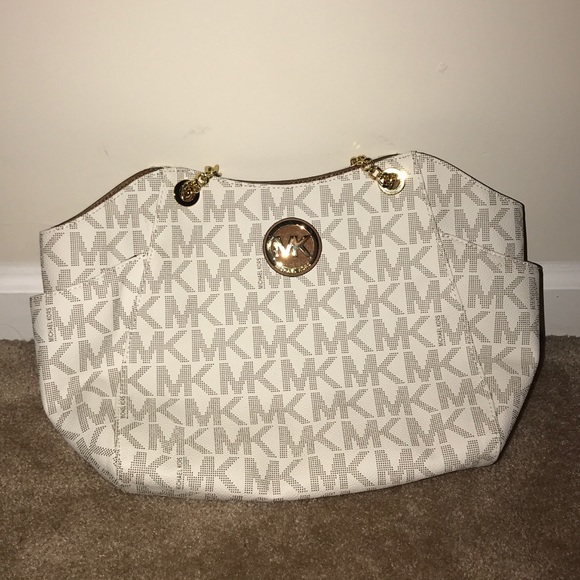 Michael Kors Handbags - Michael kors