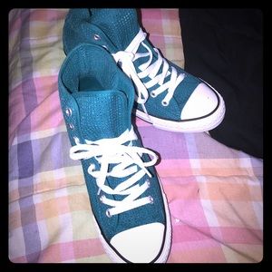 Size 10.5 women’s converse