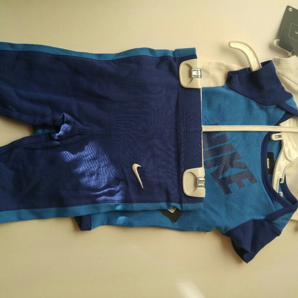 Nike 3 piece set