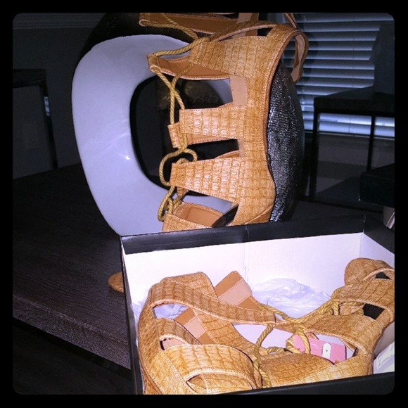 Shoes - Picture 1 of 1