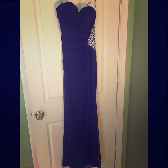 Special occasion dress - Picture 1 of 4