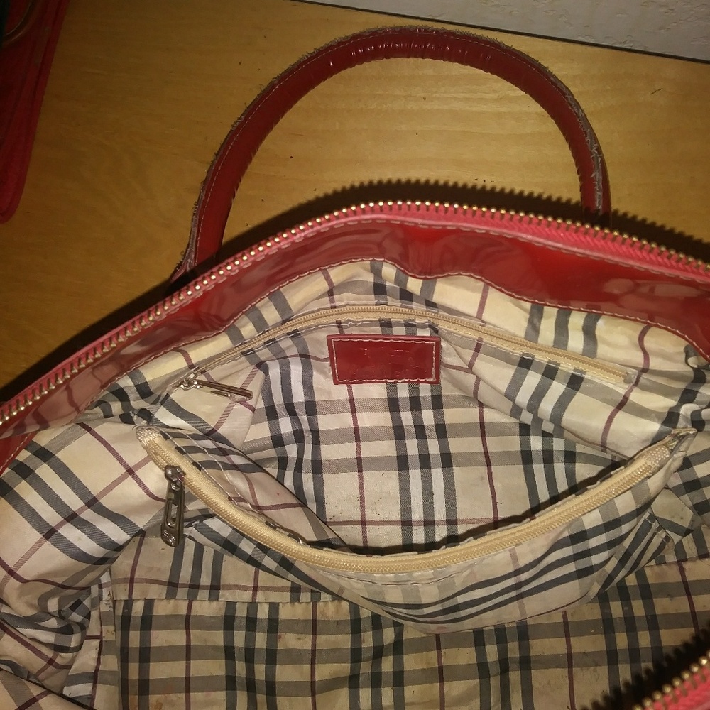 Burberry Purse - Picture 5 of 5
