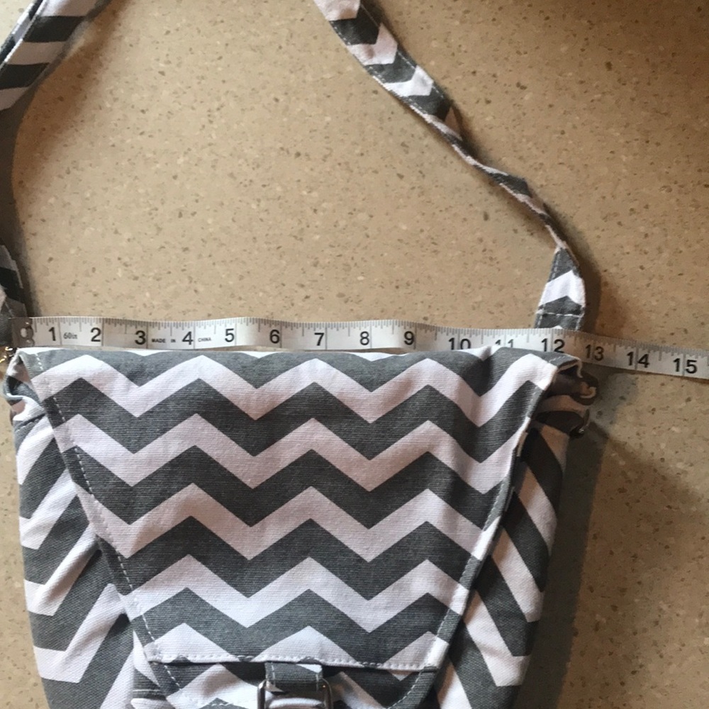 Nwot Crossbody Multi Function Bag - image 5