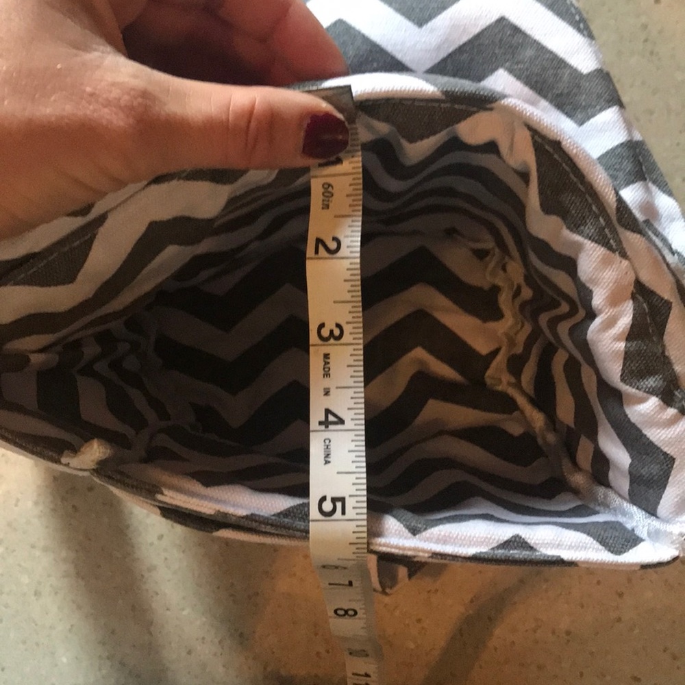 Nwot Crossbody Multi Function Bag - image 7