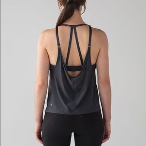 Lululemon revitalize tank