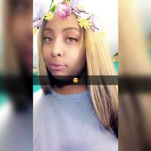 Meet your Posher, Charli