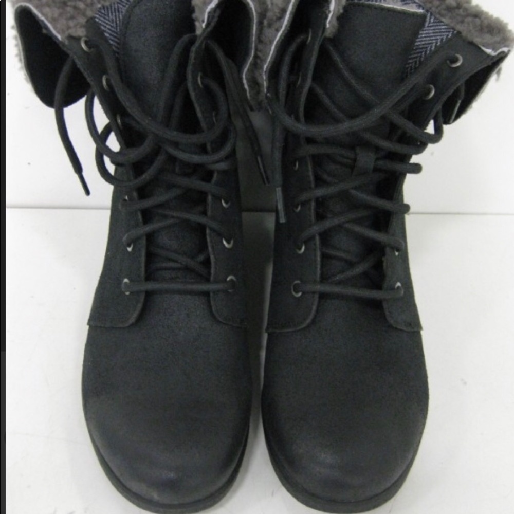 Ugg Black Wedges - Picture 5 of 5