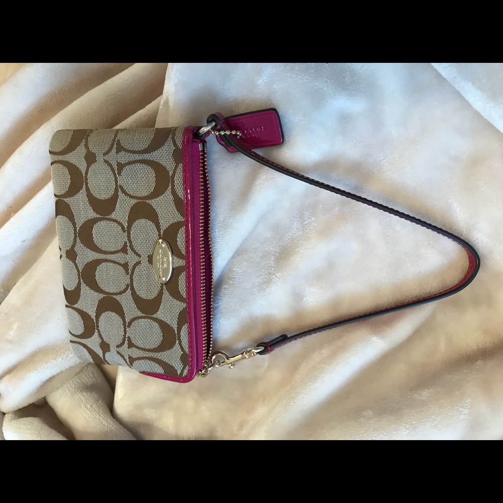 Coach wristlet - Picture 3 of 4
