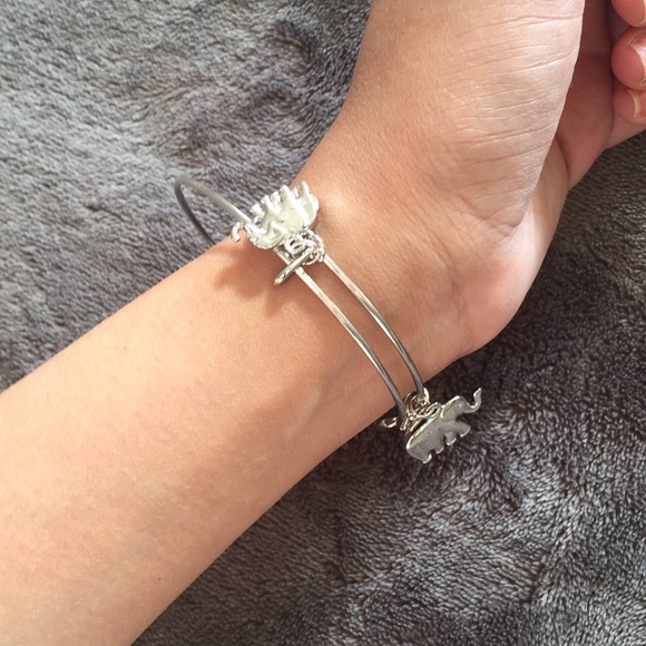 Elephant charms bangle bracelet - Picture 2 of 2