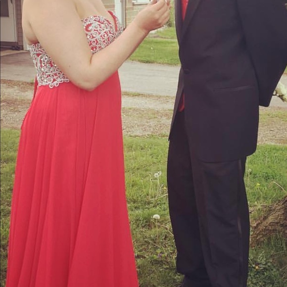 Prom dress - Picture 2 of 2