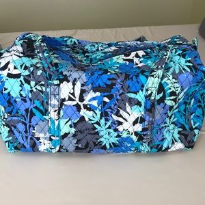 🆕 Vera Bradley Large Duffel