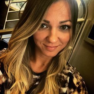 Meet your Posher, Adrienn