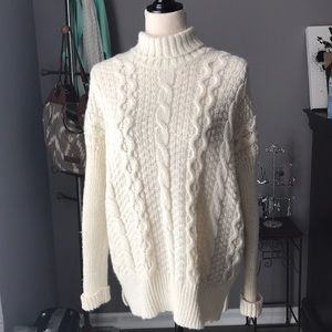 Jennifer Lopez, Size Medium, Cable Knit Sweater