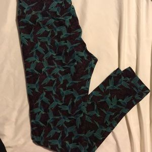 LuLaRoe humming bird leggings OS