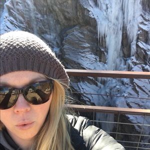 Meet your Posher, Julie