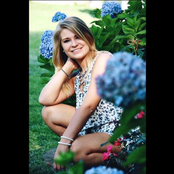 Meet your Posher, Celeste - Picture 1 of 1