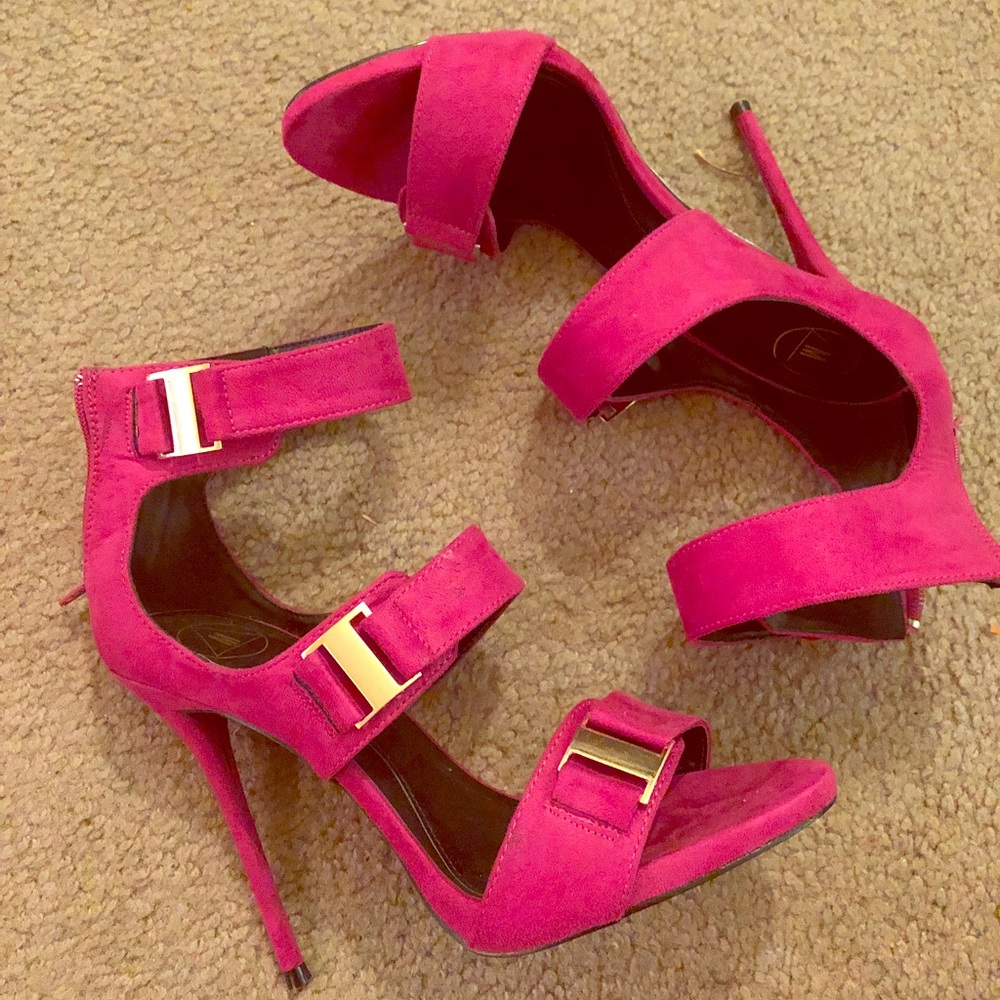 Pink with gold buckle heels