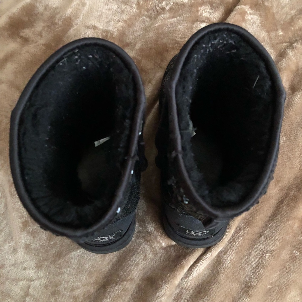 Black sequin uggs