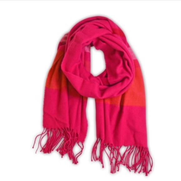 Large Super soft Pink scarf - Picture 2 of 2
