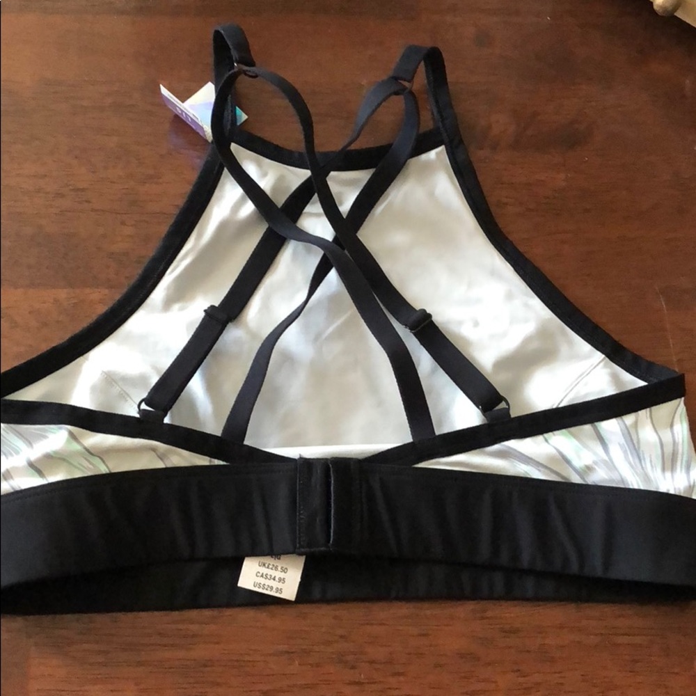 New! L Victoria’s Secret pink sports bra - Picture 2 of 2