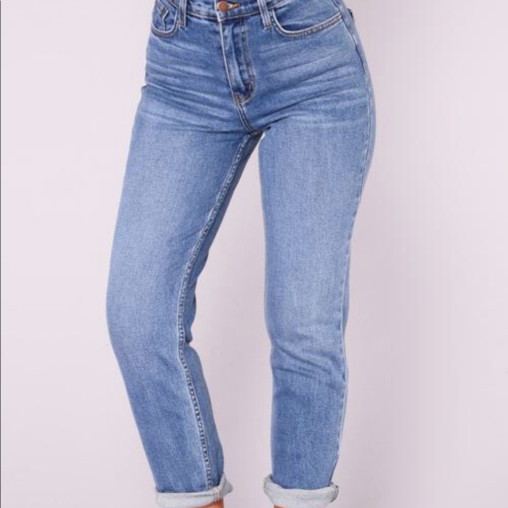 FASHION NOVA MOM JEANS