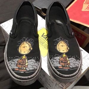 Size 3.5 peanut vans