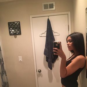 Meet your Posher, Elisa