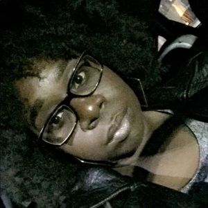 Meet your Posher, Carletha