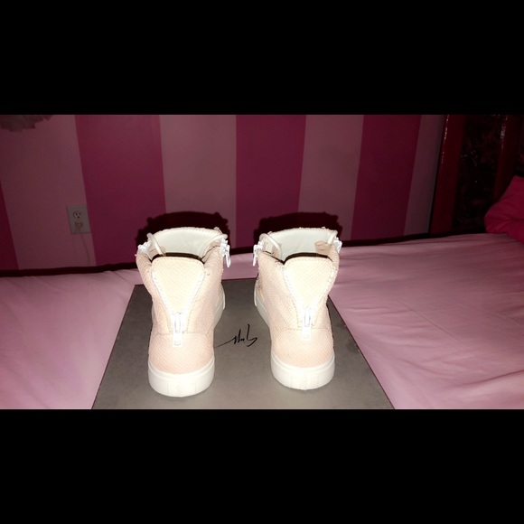 Giuseppe Zanotti - Picture 2 of 4