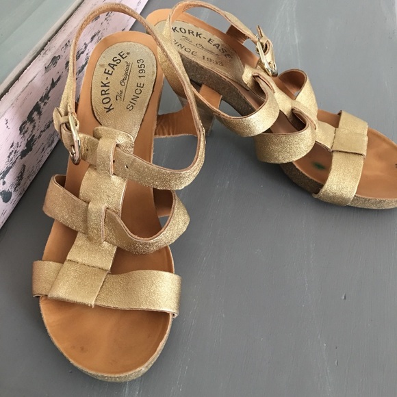 kork ease gold sandals