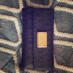MK Michael Kors Wallet