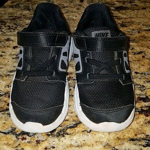 Toddler Nike's size 10c